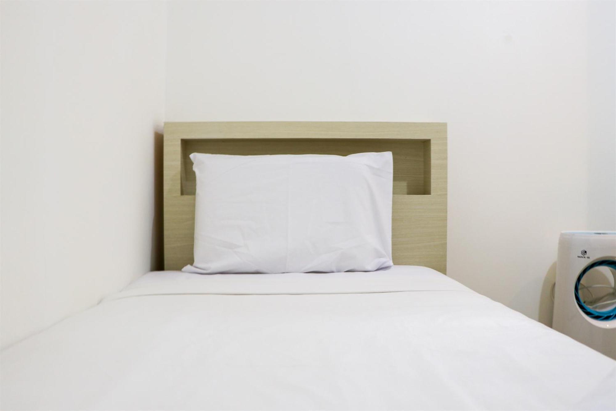 Comfort And Modern 2br At Bassura By Travelio Apartment